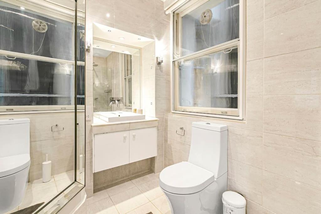 Exclusive 4-Bed Chelsea Residence with Cadogan Square Access