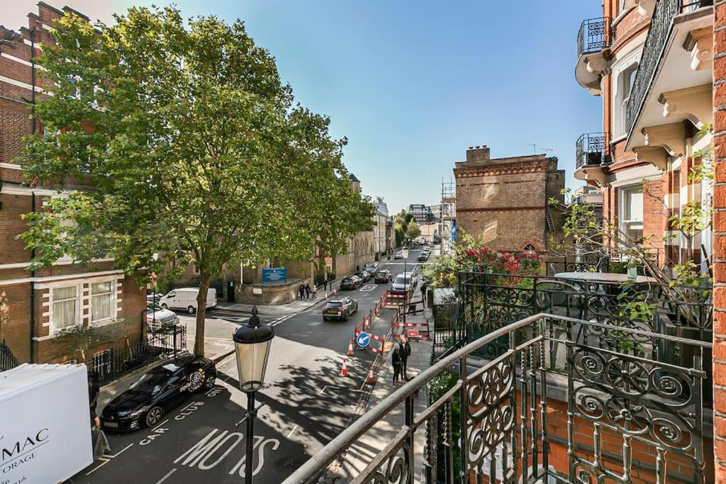Exclusive 4-Bed Chelsea Residence with Cadogan Square Access