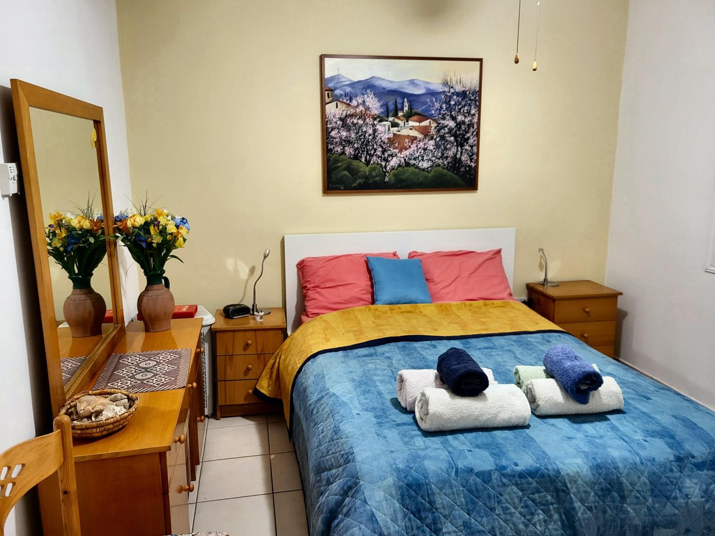 Award-winning 3-bedroom apartment near beach