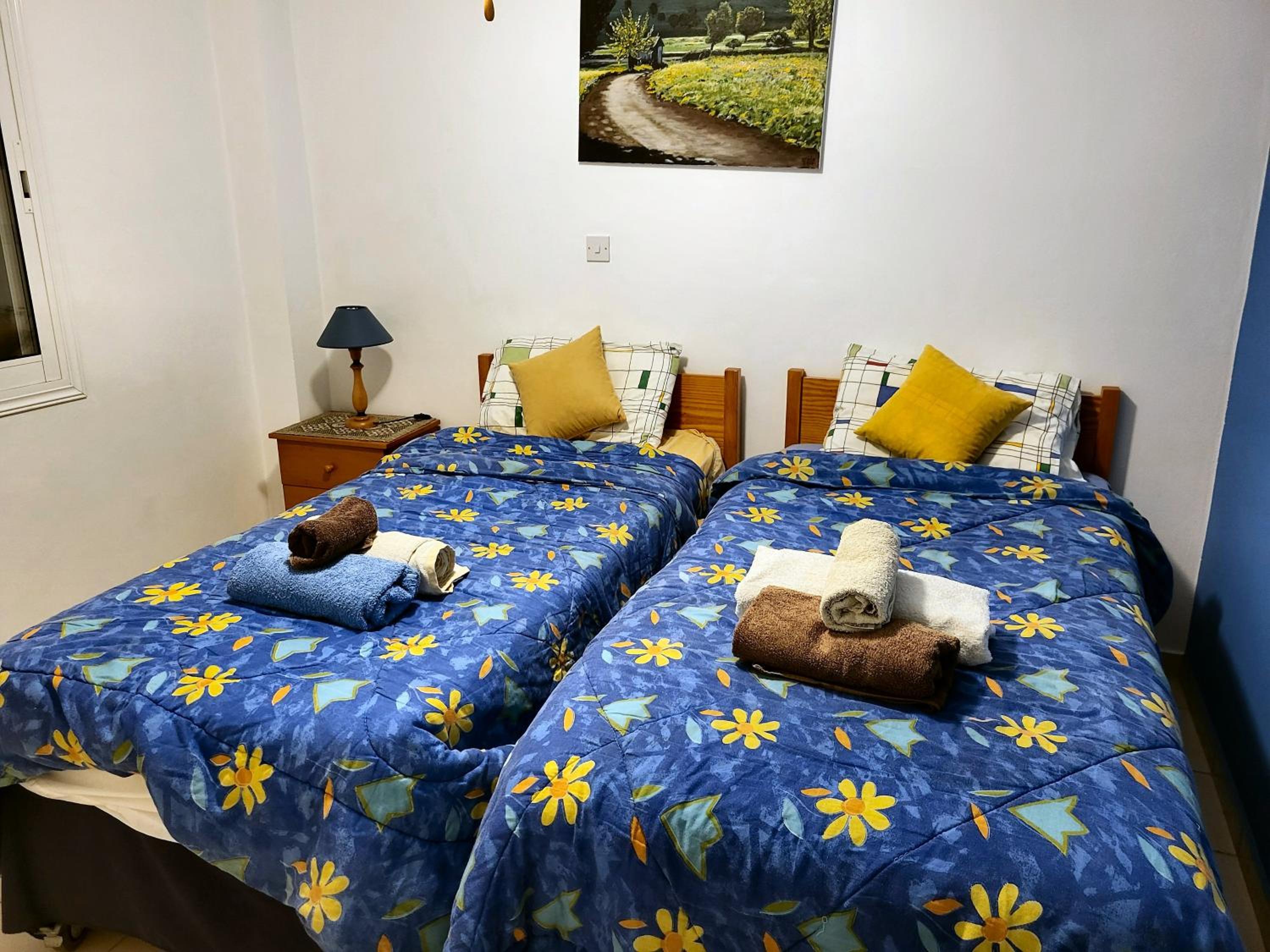 Award-winning 3-bedroom apartment near beach