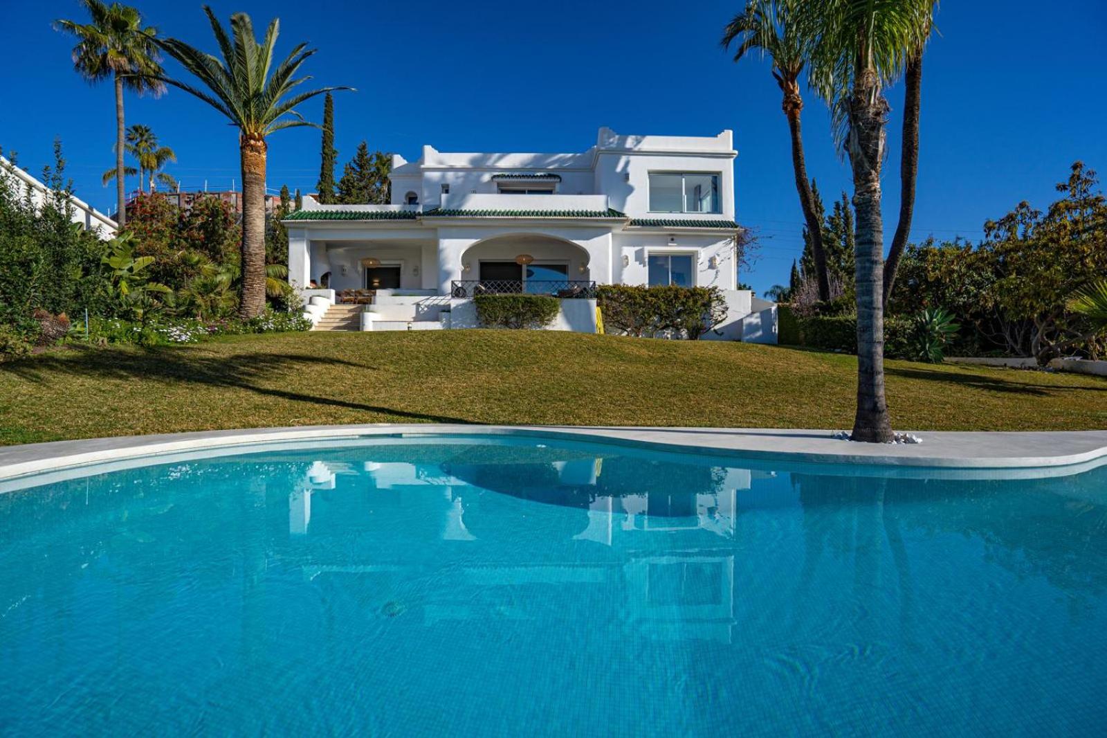 Villa de Luxe avec Vue Époustouflante