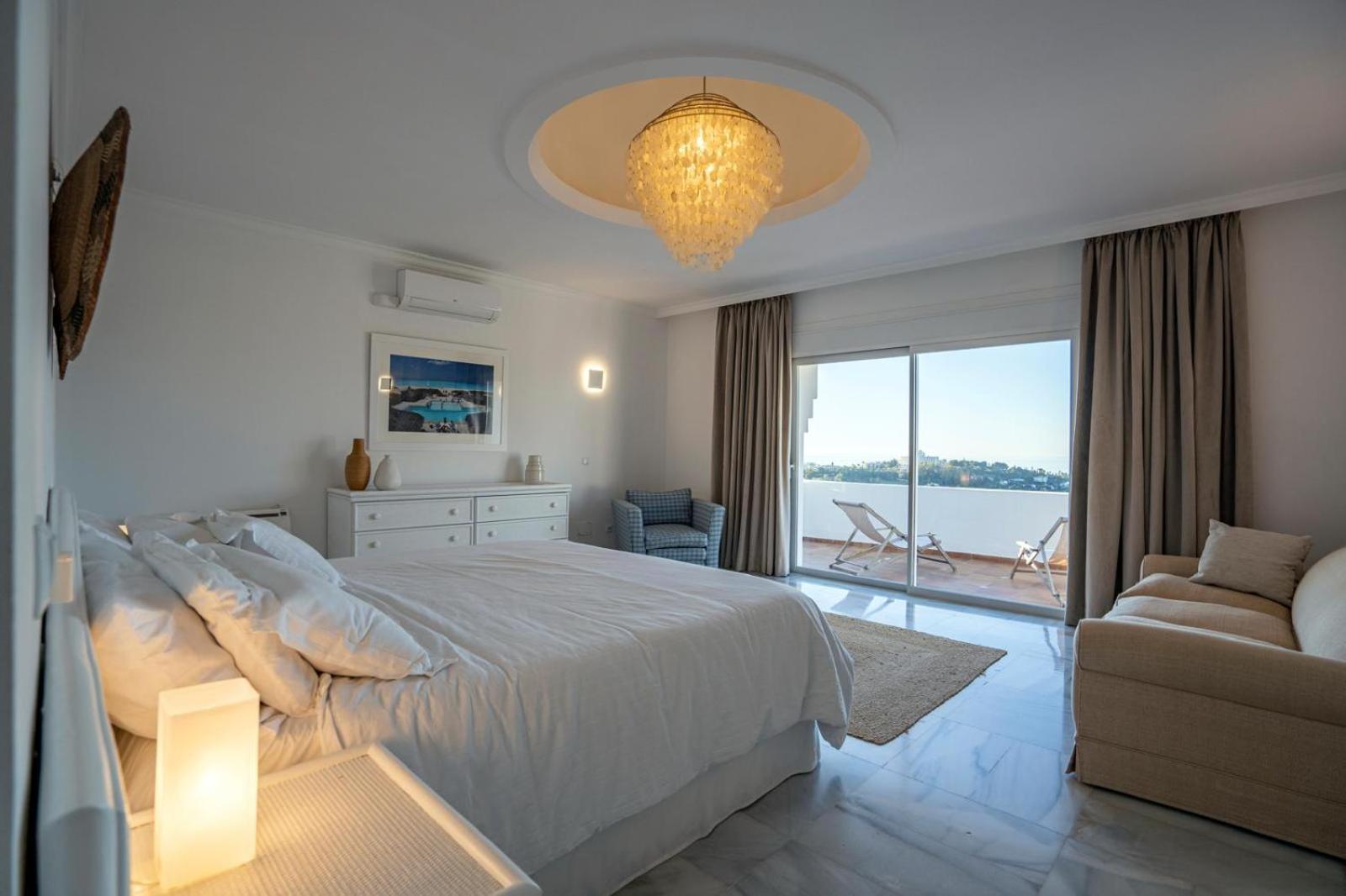 Villa de Luxe avec Vue Époustouflante