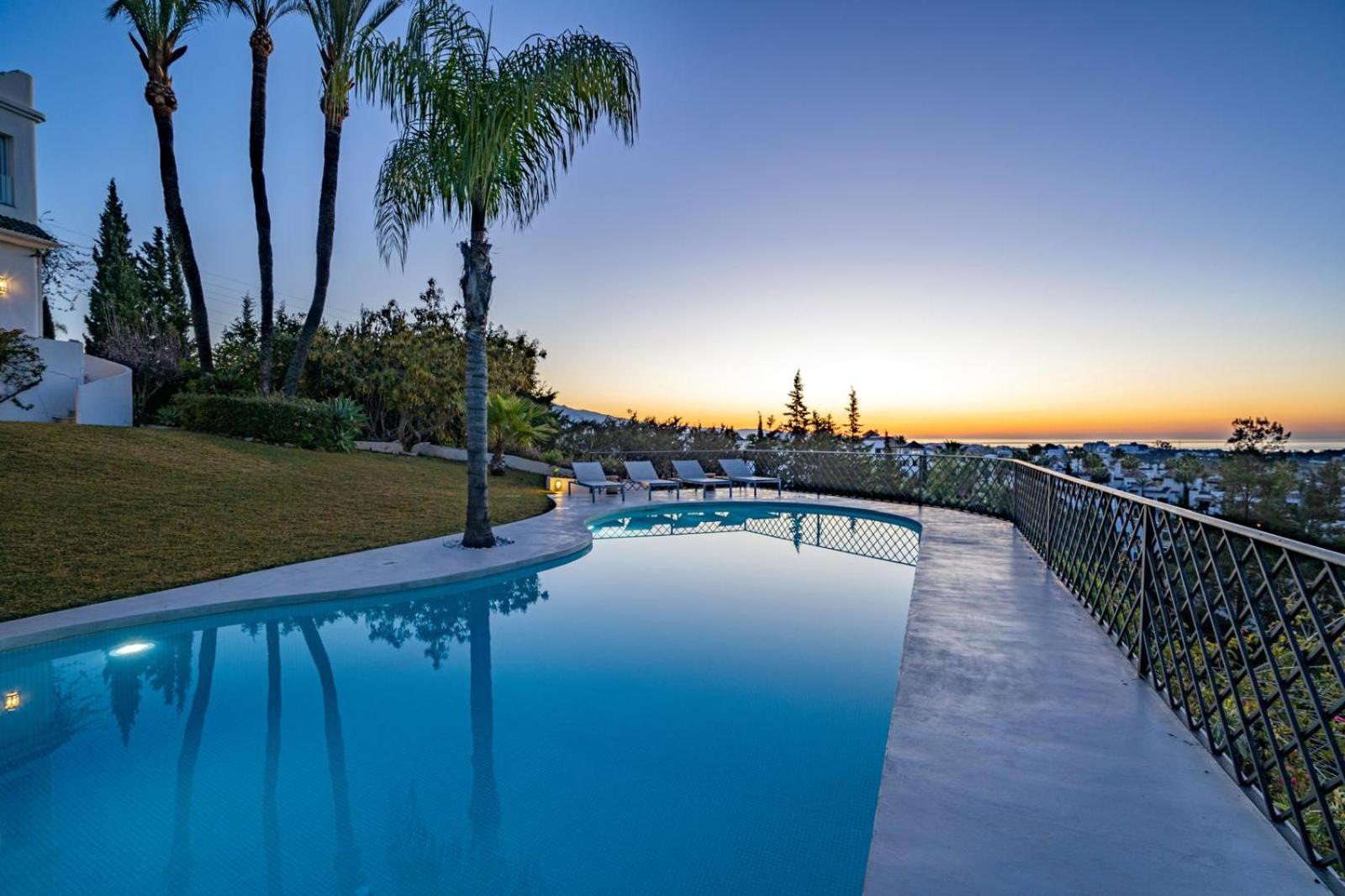 Villa de Luxe avec Vue Époustouflante
