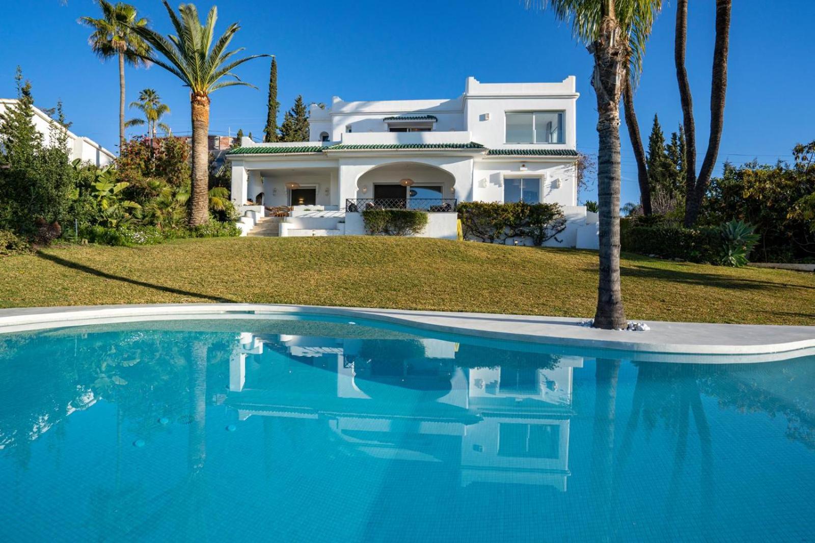 Villa de Luxe avec Vue Époustouflante