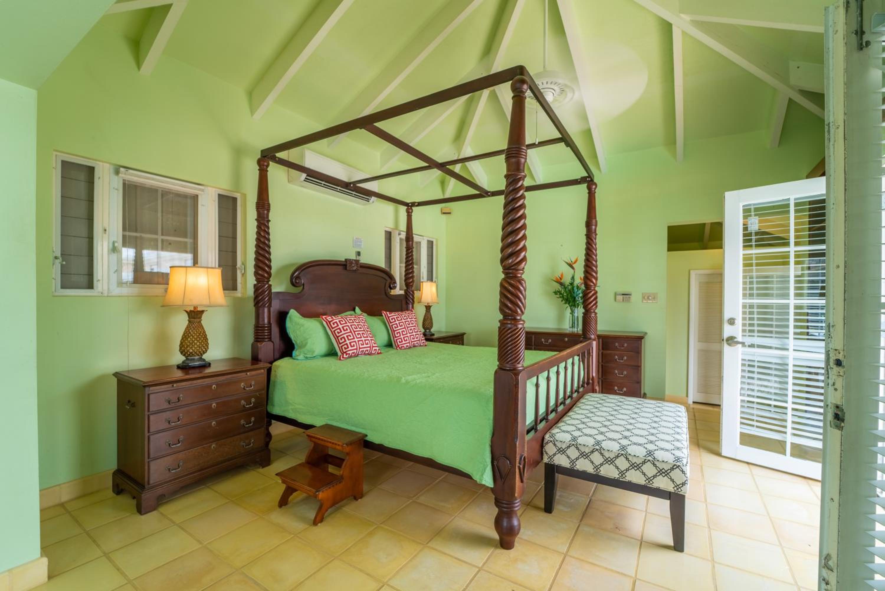 Sugar Bay House - Welcome 6 Bedrooms 5.5 Bathrooms Private Pool Caribbean Sea Views view 3