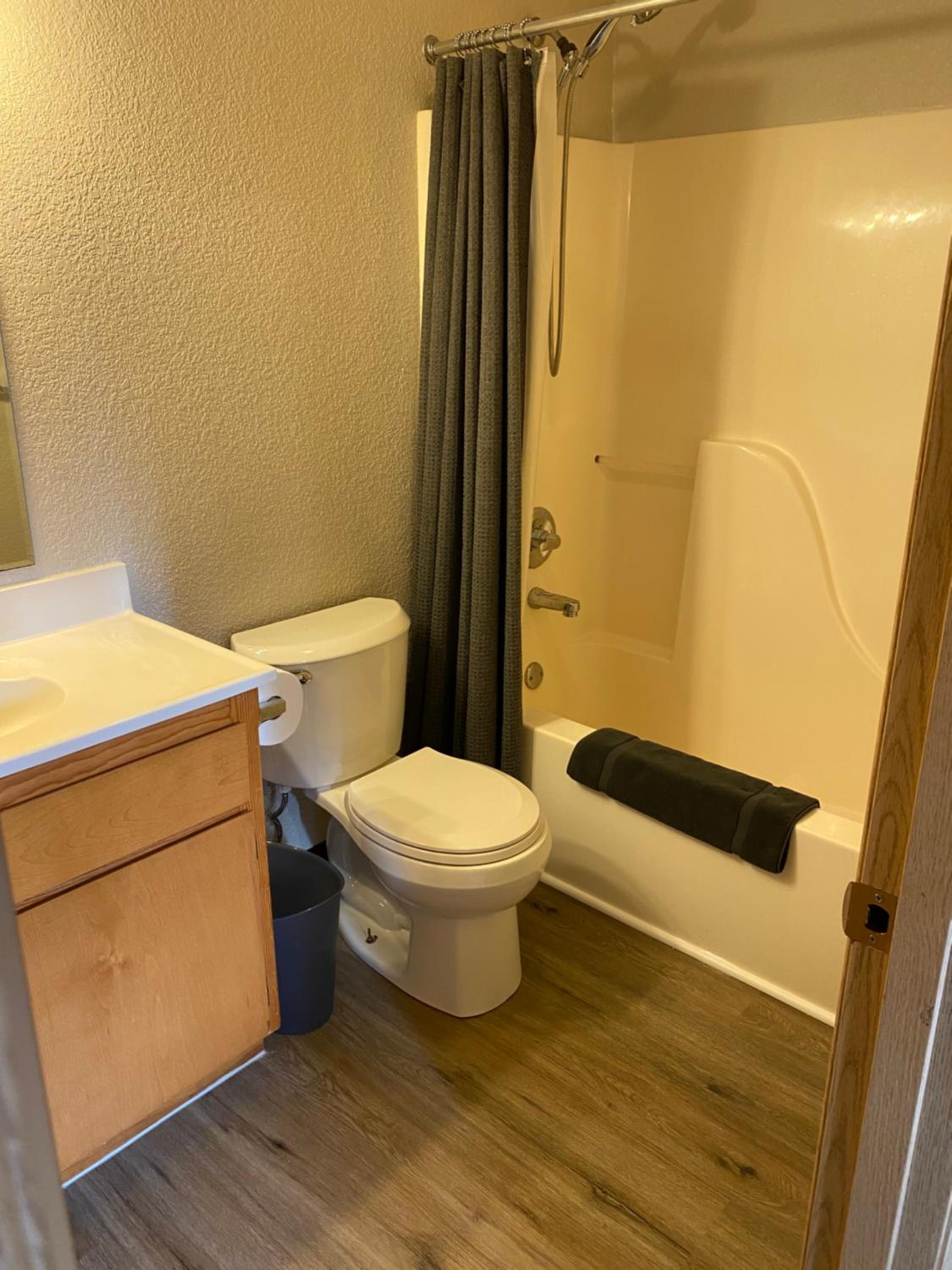 Rainbow Trout Retreat, Cabin 5 at Lower Kenai Lodge view 5