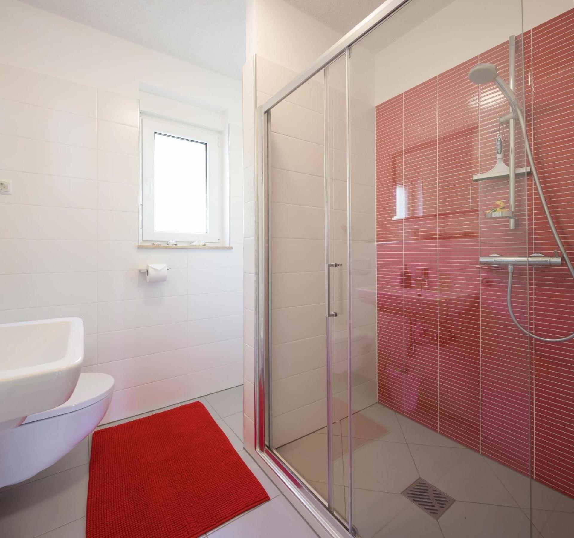 Moderne, helle Ferienwohnung mit Meerblick photo 5
