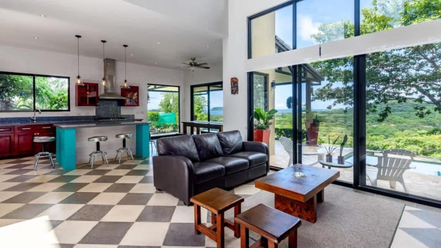 Nostalgic Retro Home on Luxurious Lot with a Private Infinity Pool and Ocean Views