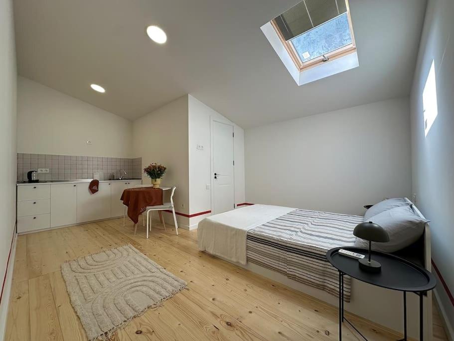 A tiny apartment on Orbeliani Square -Red line view 3