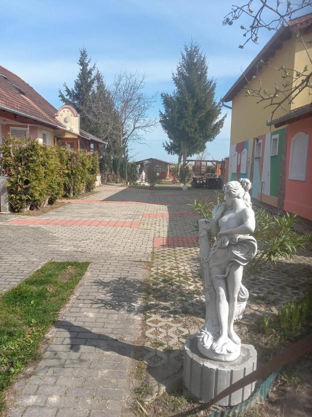 Photo 32