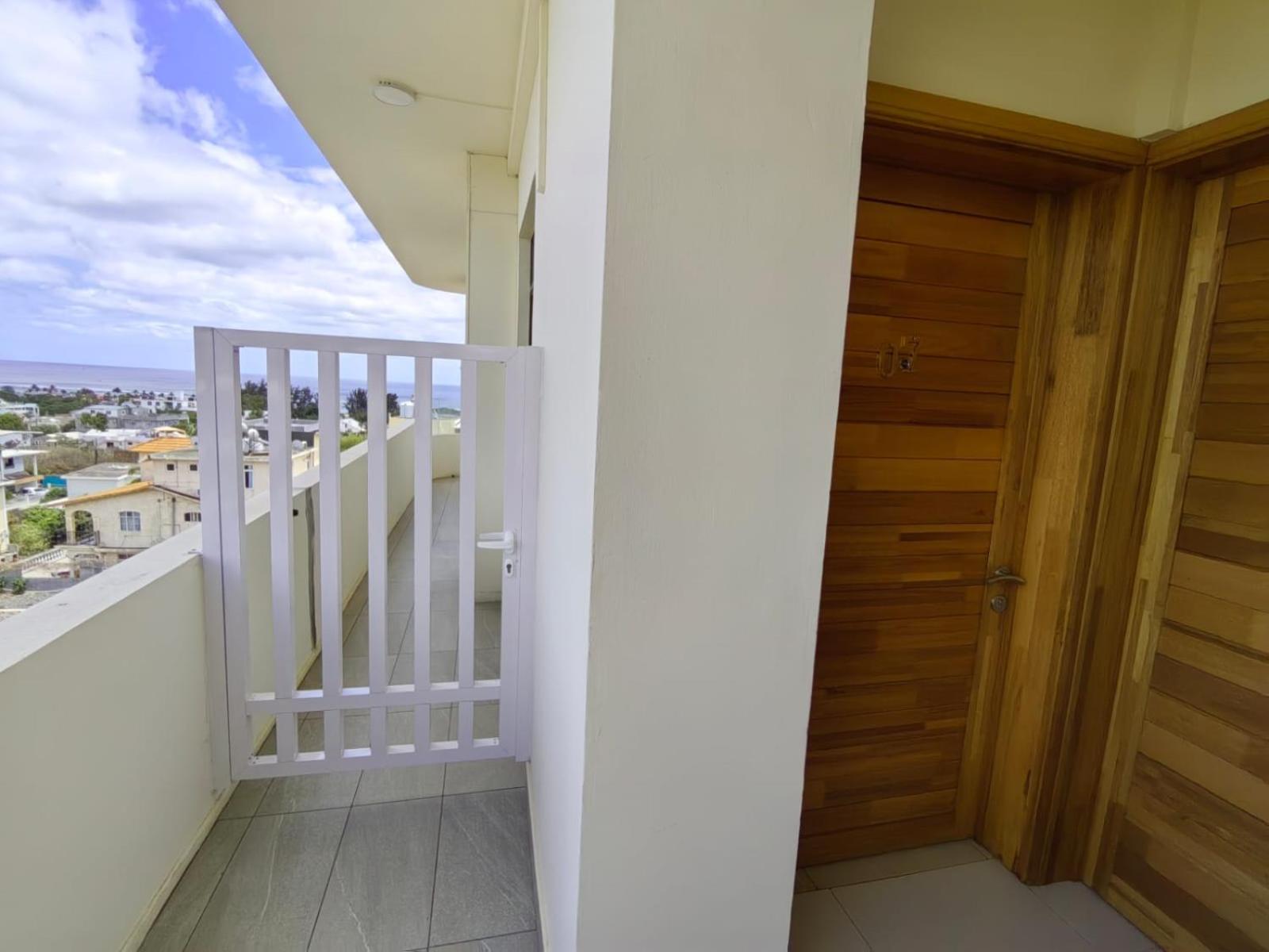 Luxury Seaview Apartment Flic en Flac CFF07 view 2