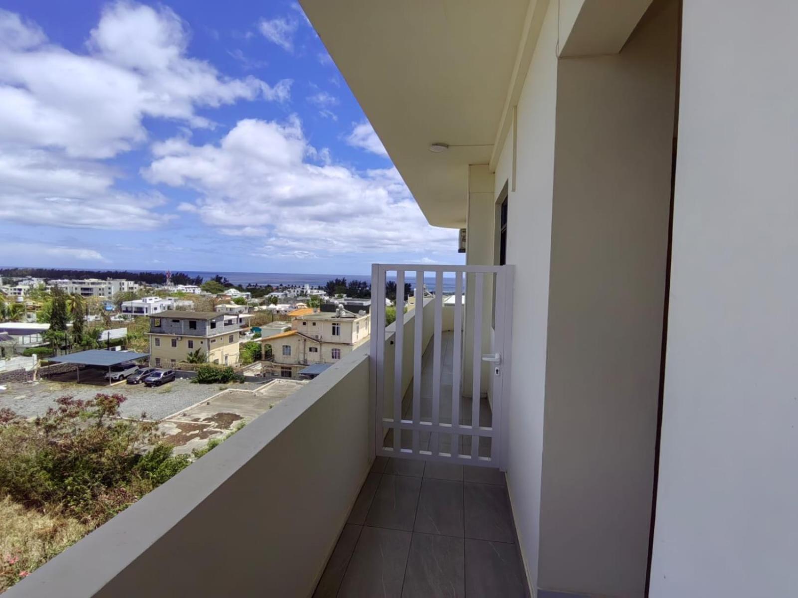 Luxury Seaview Apartment Flic en Flac CFF07 view 3