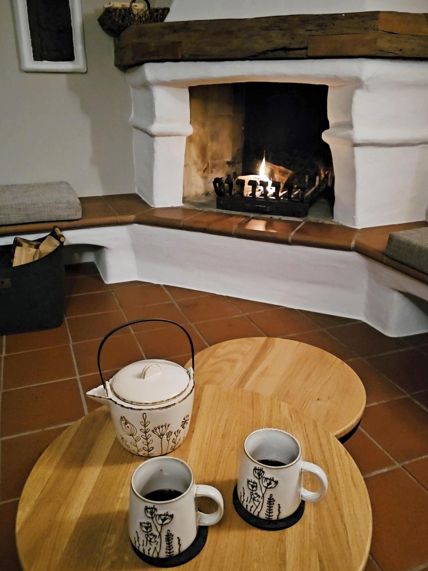 Luxus-Villa mit Indoorpool, Sauna & offenem Kamin view 2
