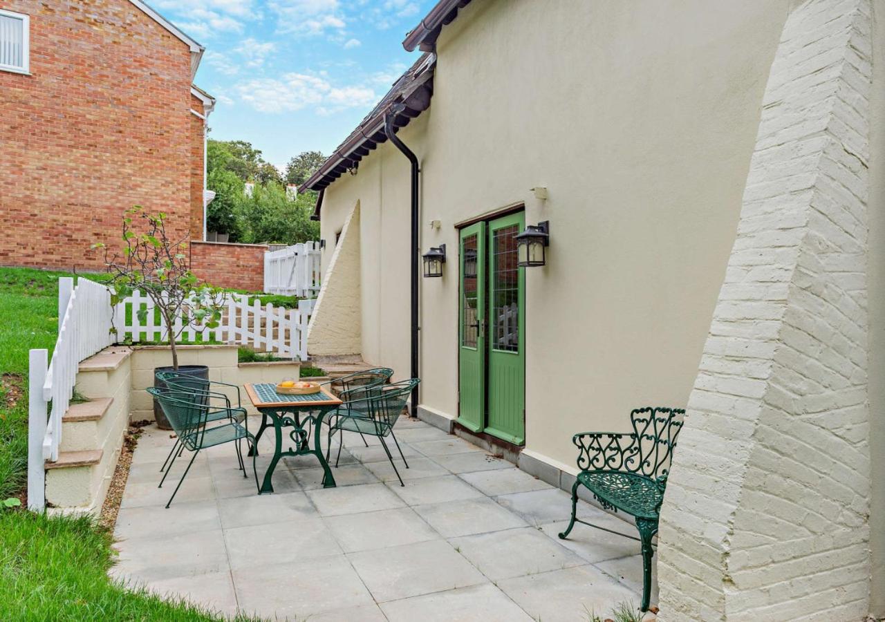 2 Bed in Minster On Sea oc-p29942