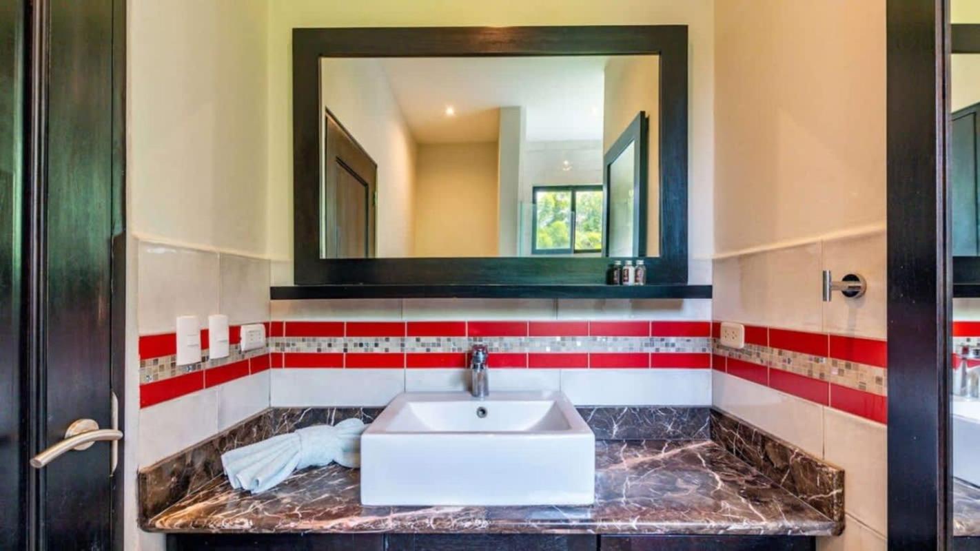 Nostalgic Retro Home on Luxurious Lot with a Private Infinity Pool and Ocean Views