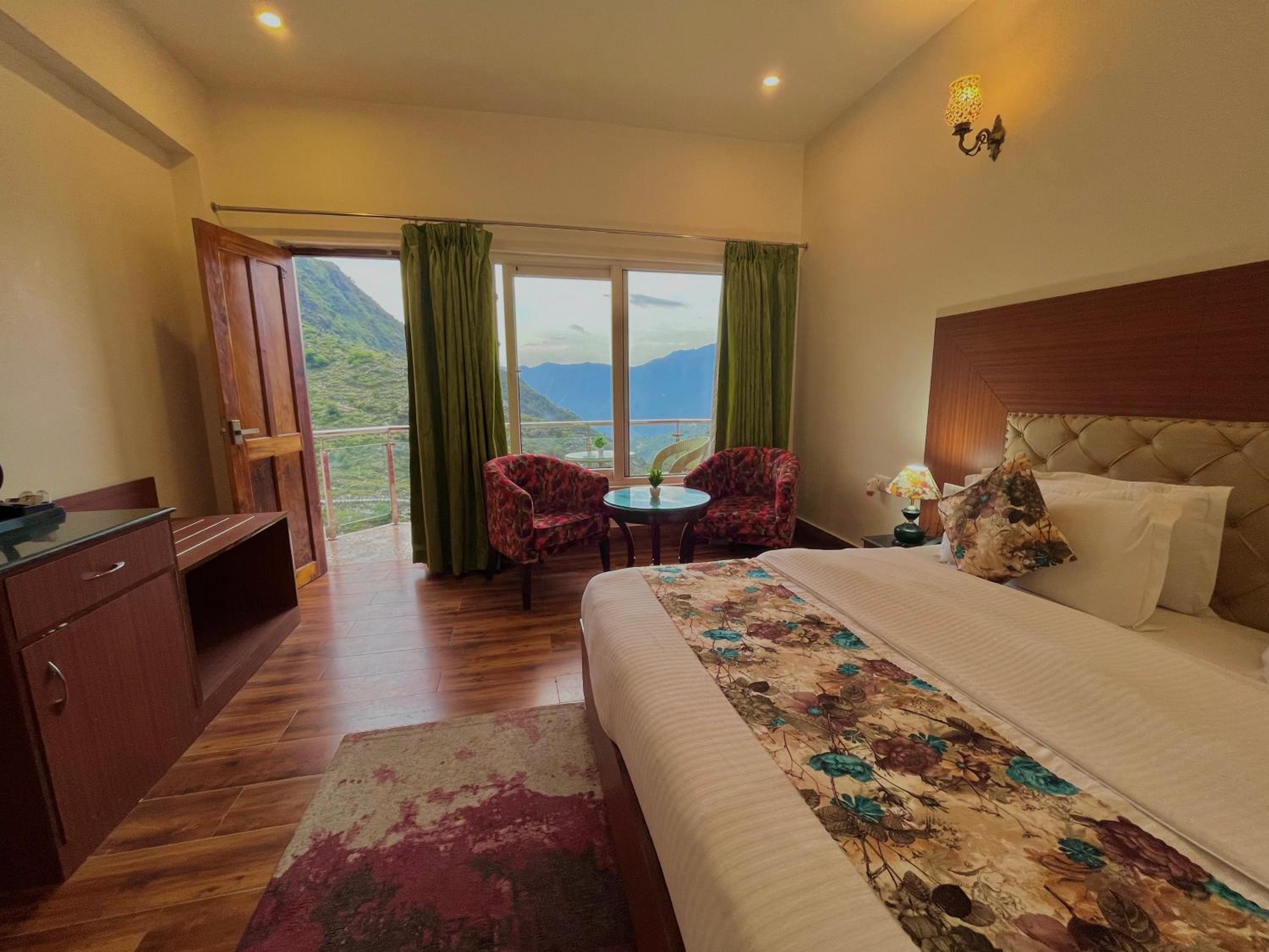 Hotel Kempty Emerald - Nested in nature's Lap view 5