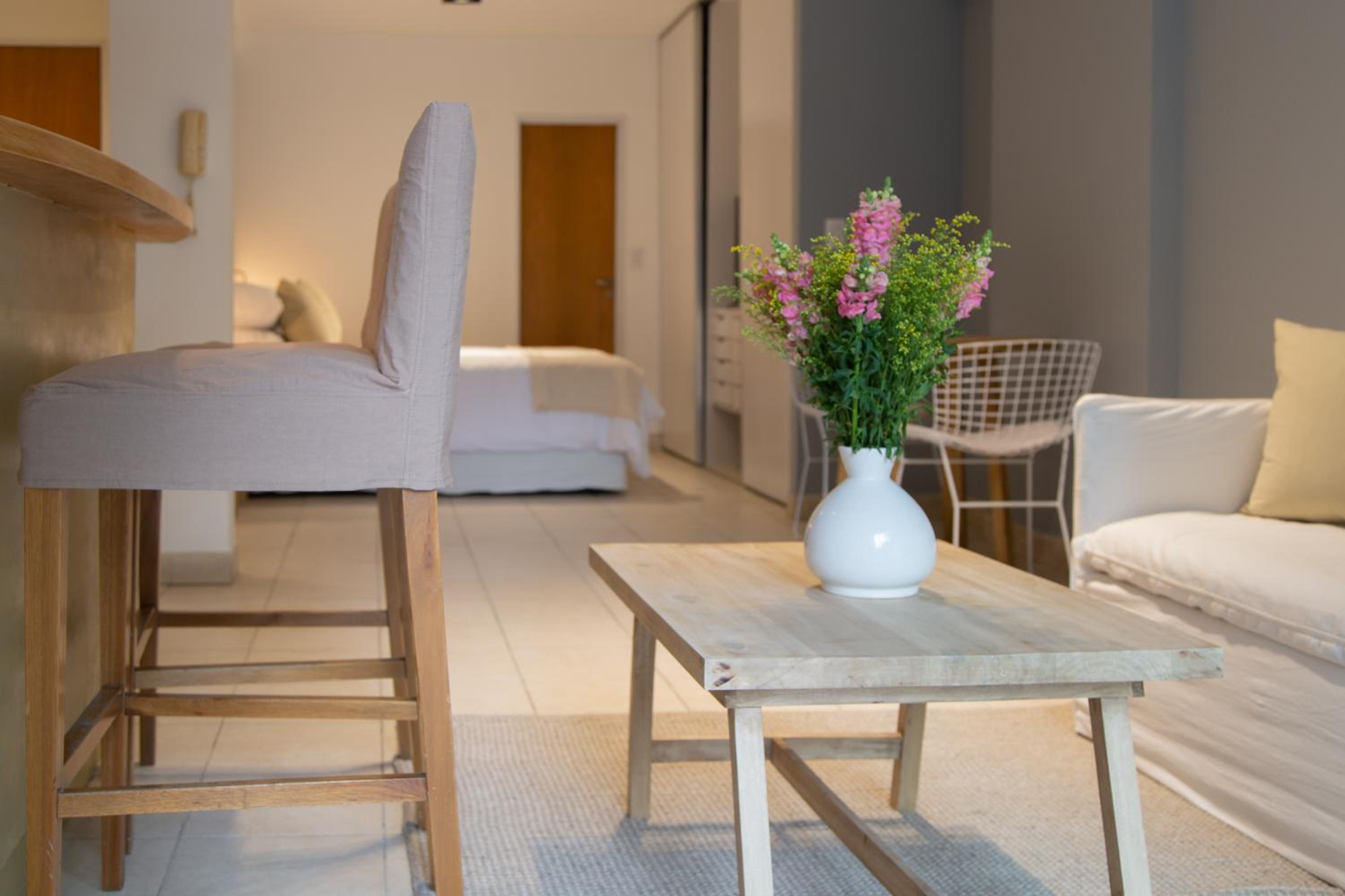 Begonia Beautiful Apartment