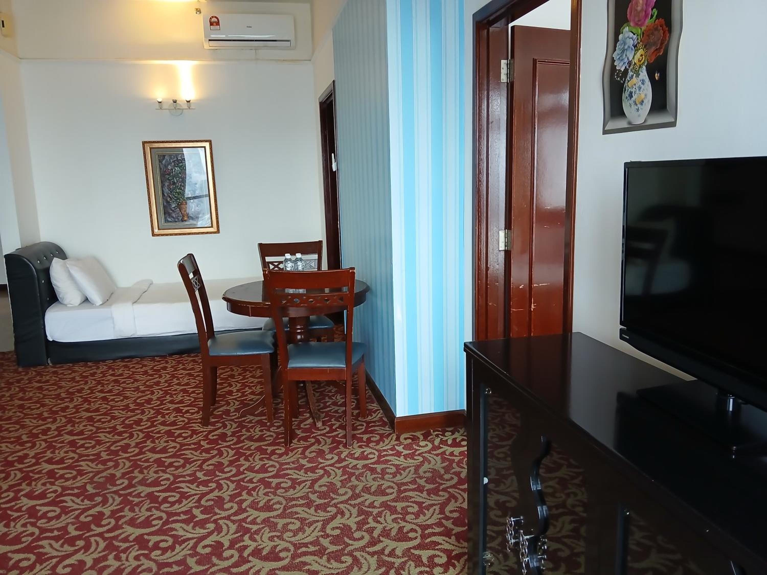 Gorgeous service suite at Imbi
