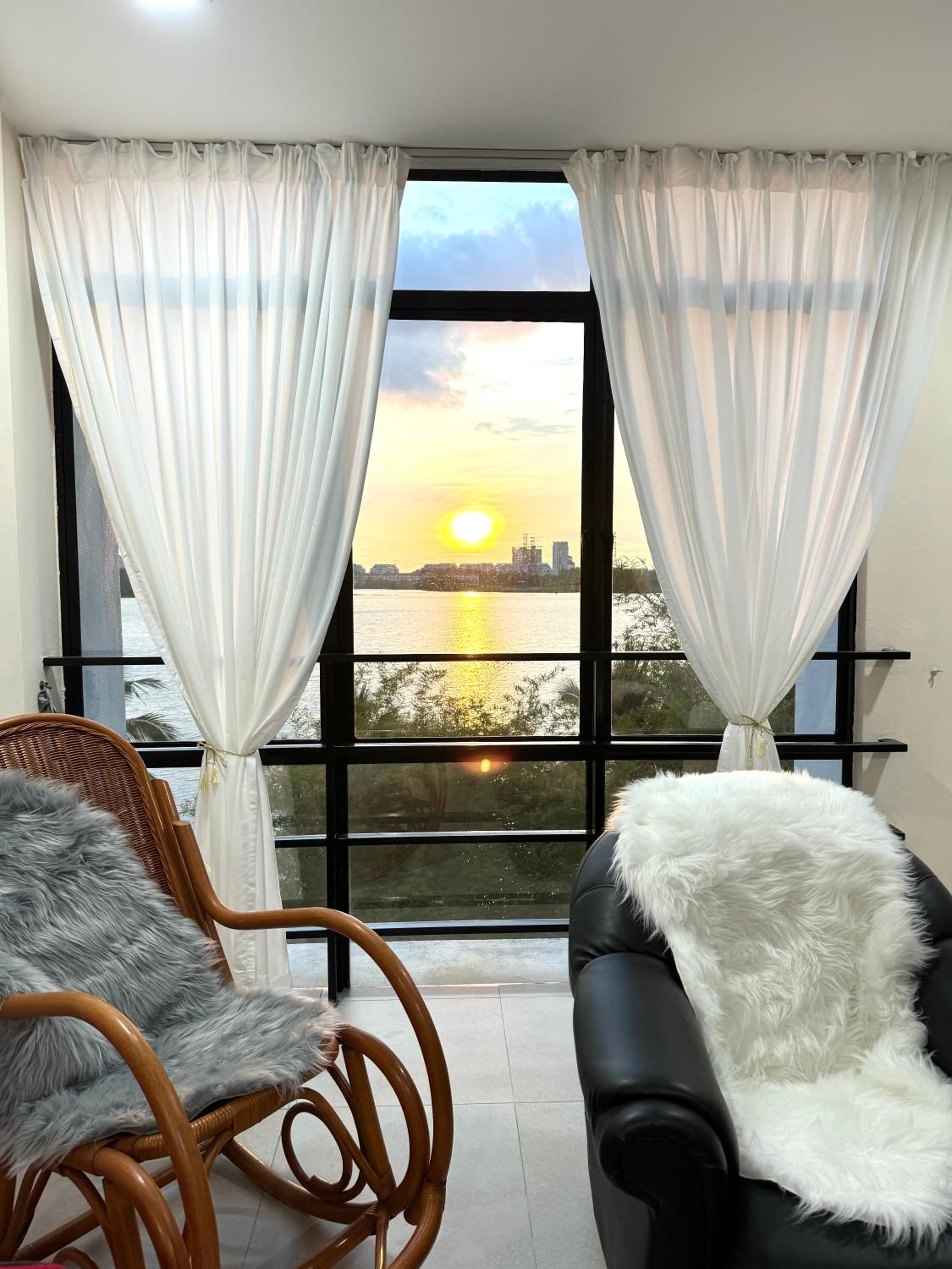 Santorini Msia Sunset Lakeview TownVilla Retreat 5BR 13pax