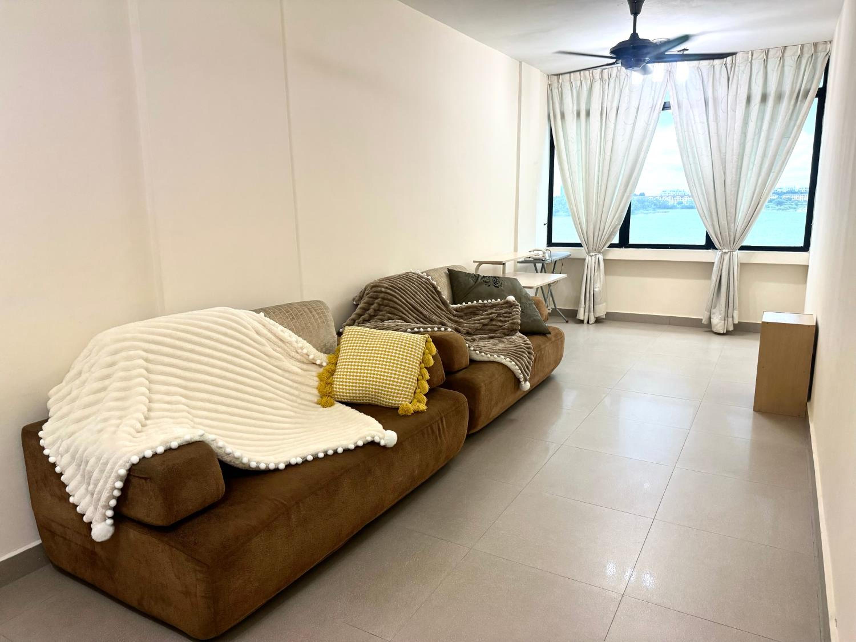 Santorini Msia Sunset Lakeview TownVilla Retreat 5BR 13pax