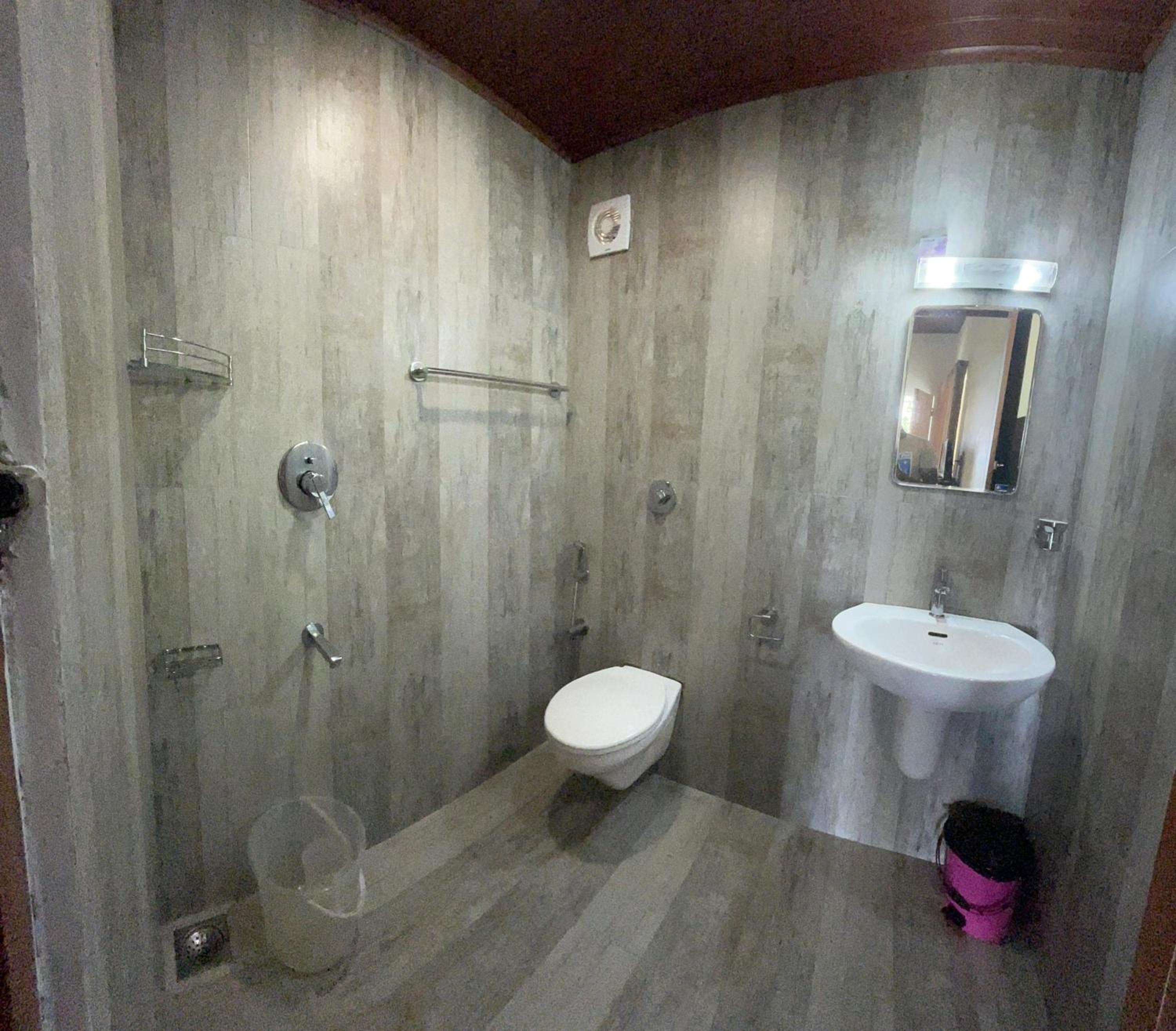 Photo 6