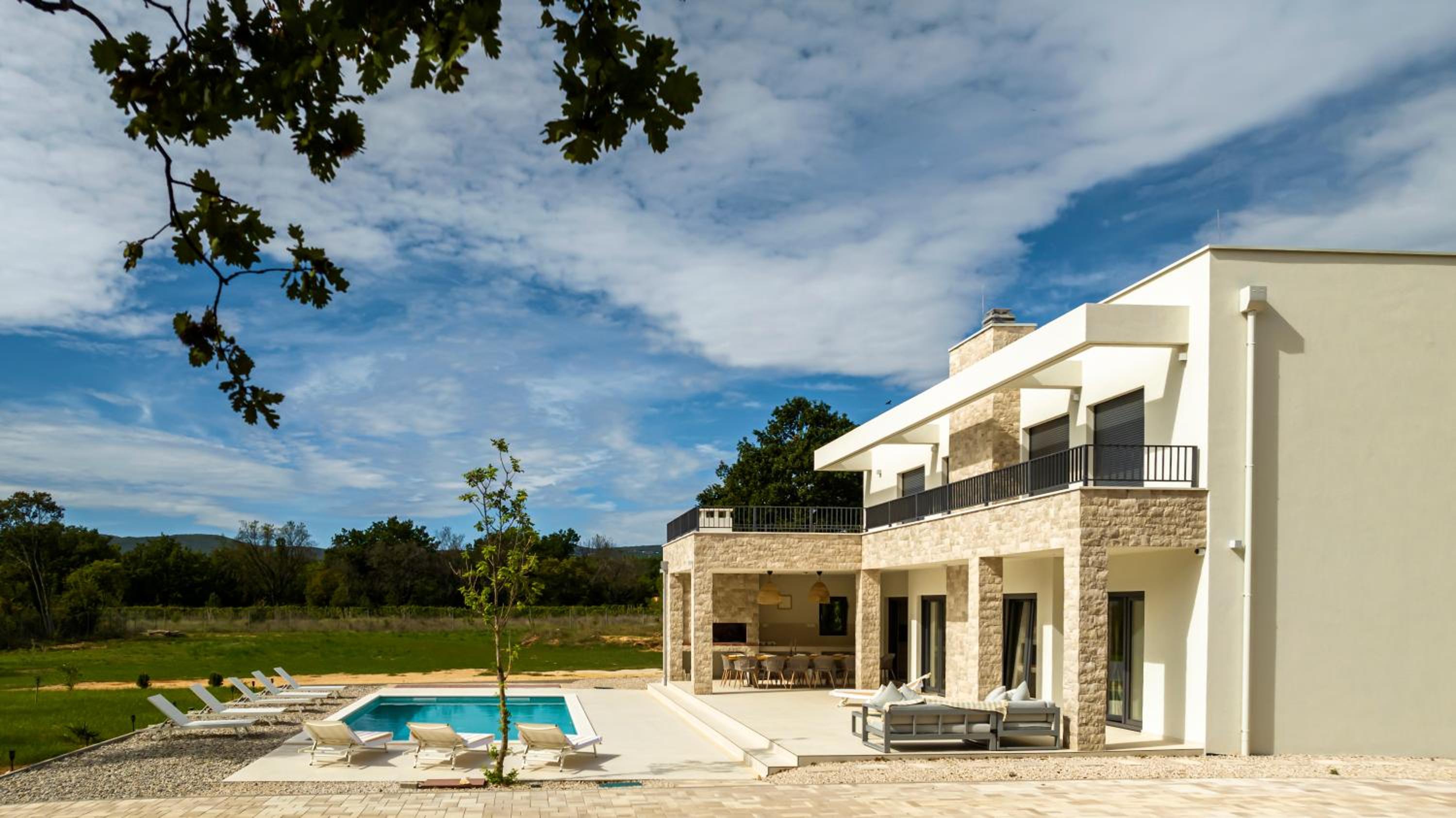 Villa Wellbeing Imotski Croatia heated pool , spa and ultimate privacy
