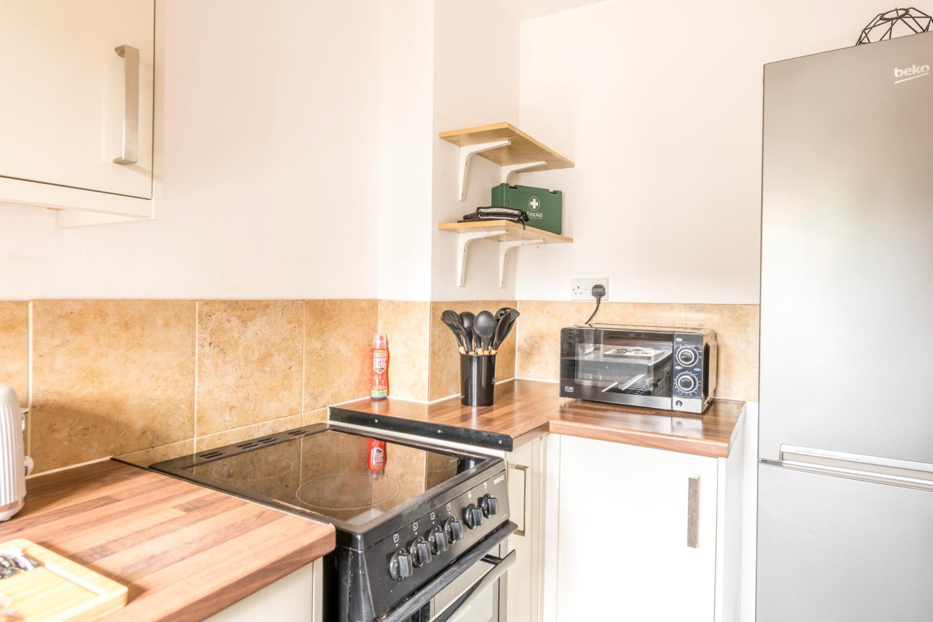 Temple Wall - Families, Contractors - FREE PARKING by Prescott Apartments view 5