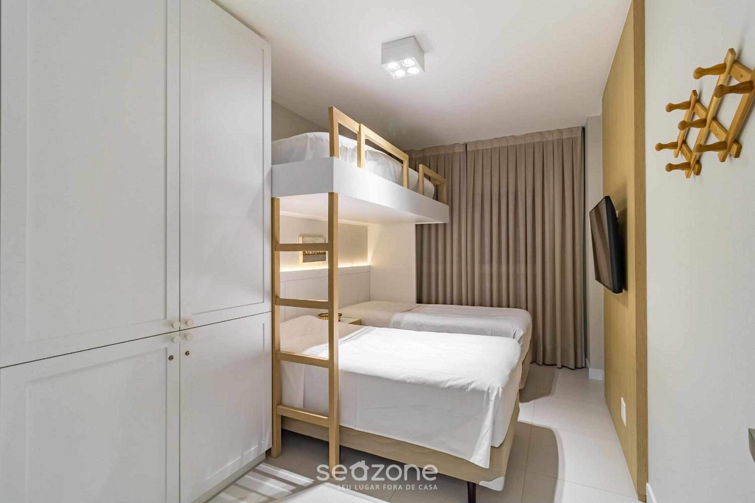JRR - Apartments 240 meters from Jurerê Beach