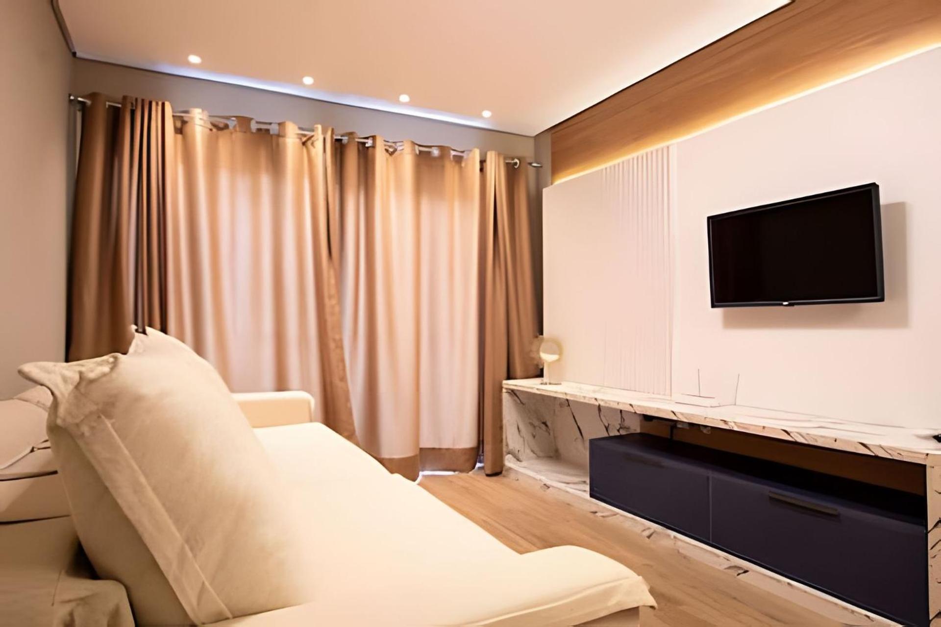 Rosa Edifício Residencial Borges