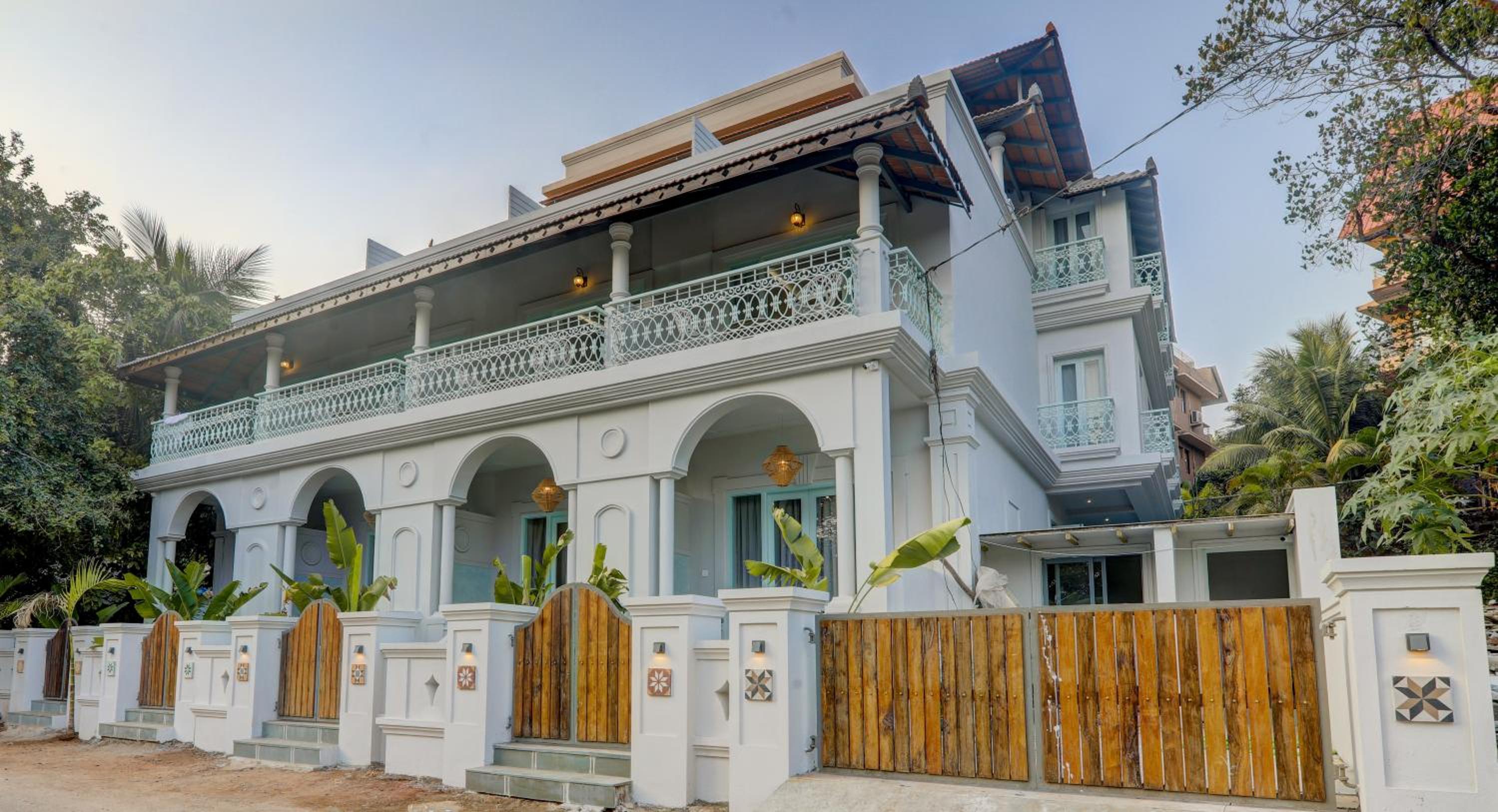 ChitChat Villa, 3BHK Private Pool with Caretaker, Baga view 4