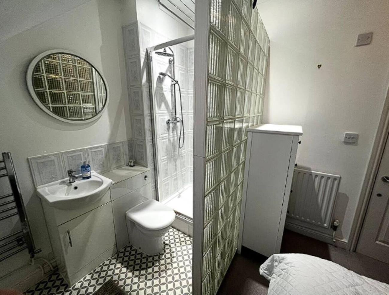 Queen Anne Court-FREE PARKING By Prescott Apartments view 4