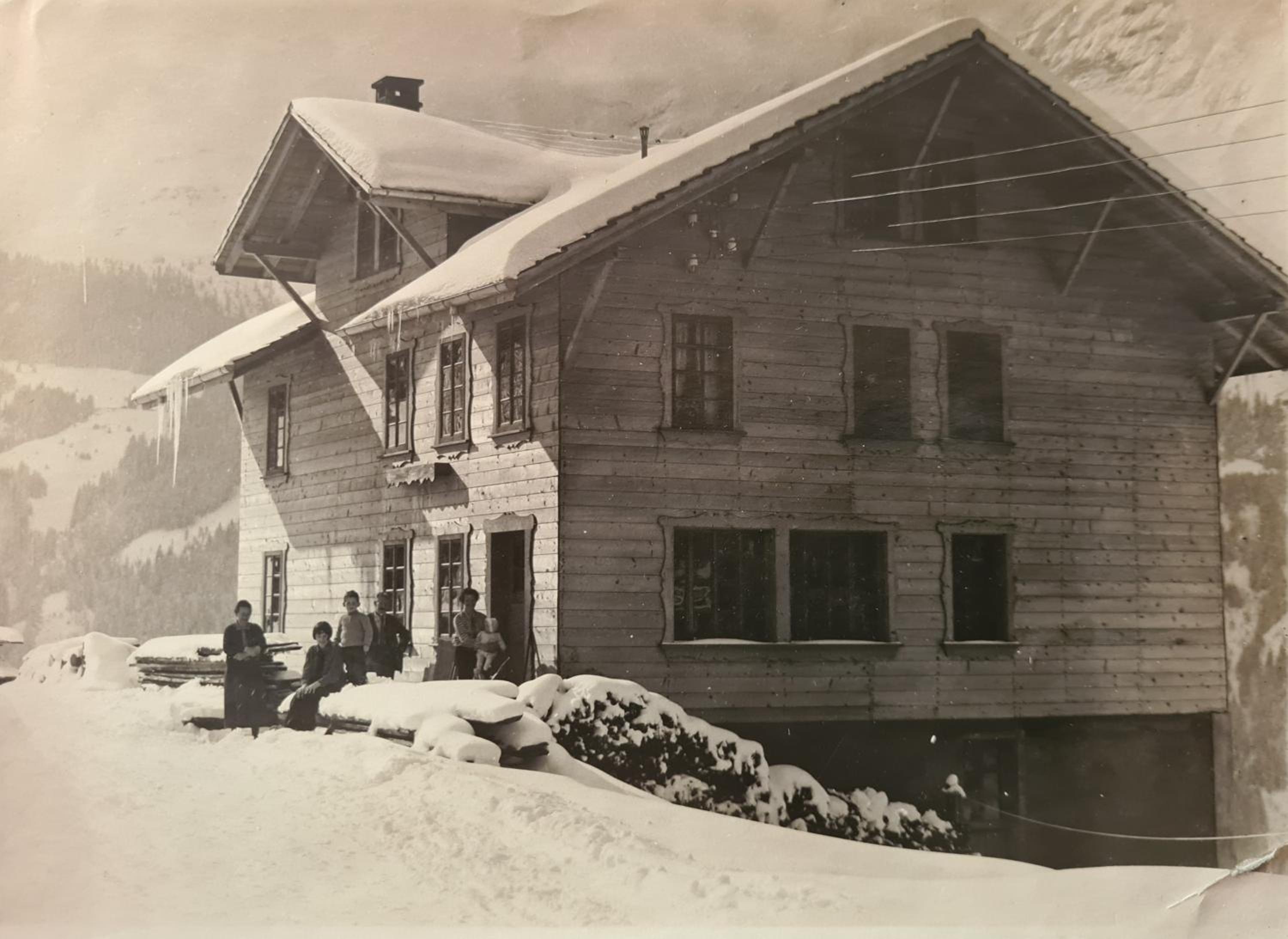 Traditional chalet in Wengen - Top Floor