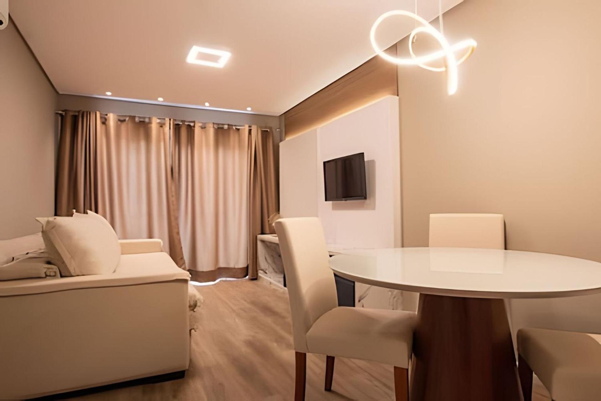 Rosa Edifício Residencial Borges