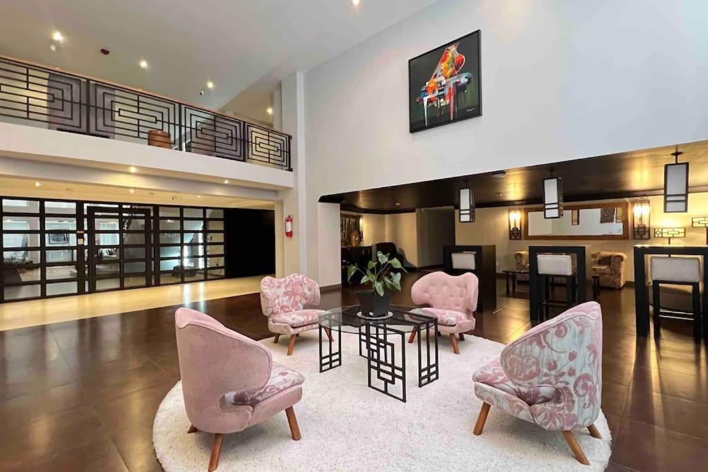 Departamento 2 habitaciones, 2 baños, agua caliente, ascensor, wiffi, parking, junto al Hotel Sheraton view 3