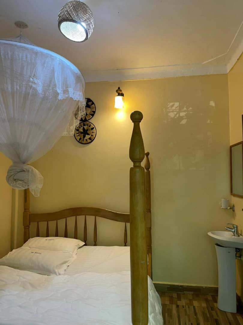 Walllet Inn view 3