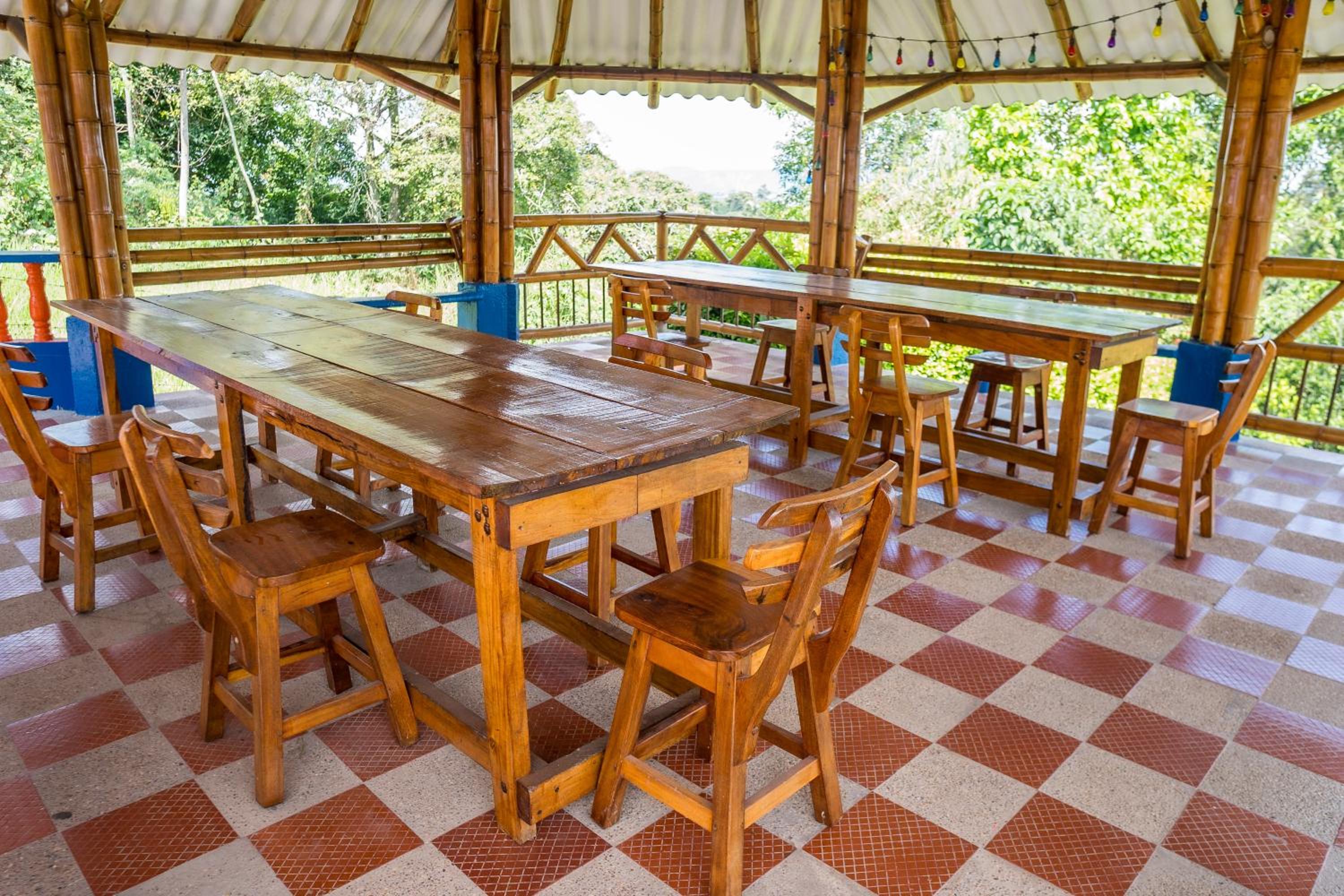 Finca con piscina cerca del Parque del Cafe