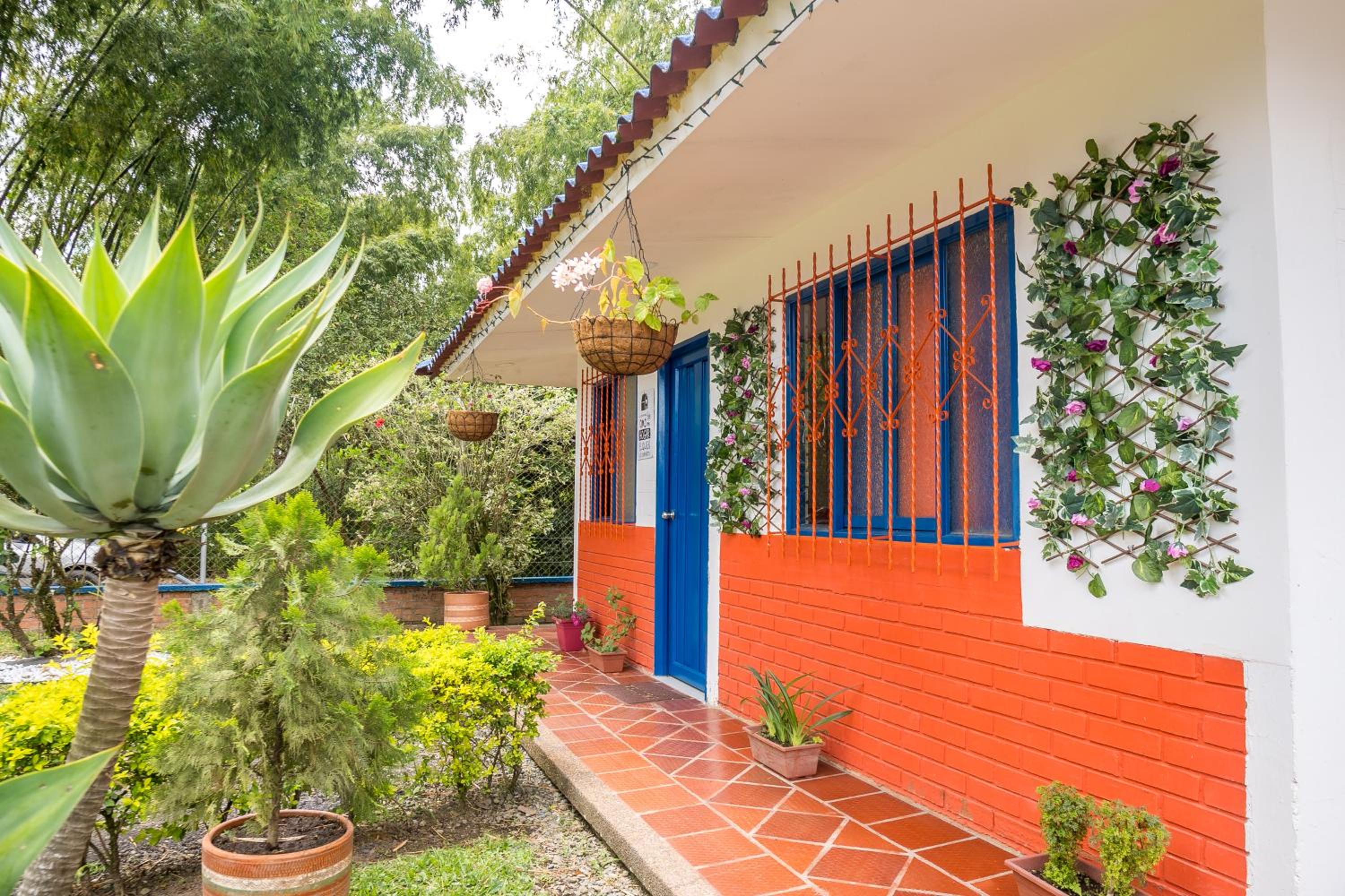 Finca con piscina cerca del Parque del Cafe
