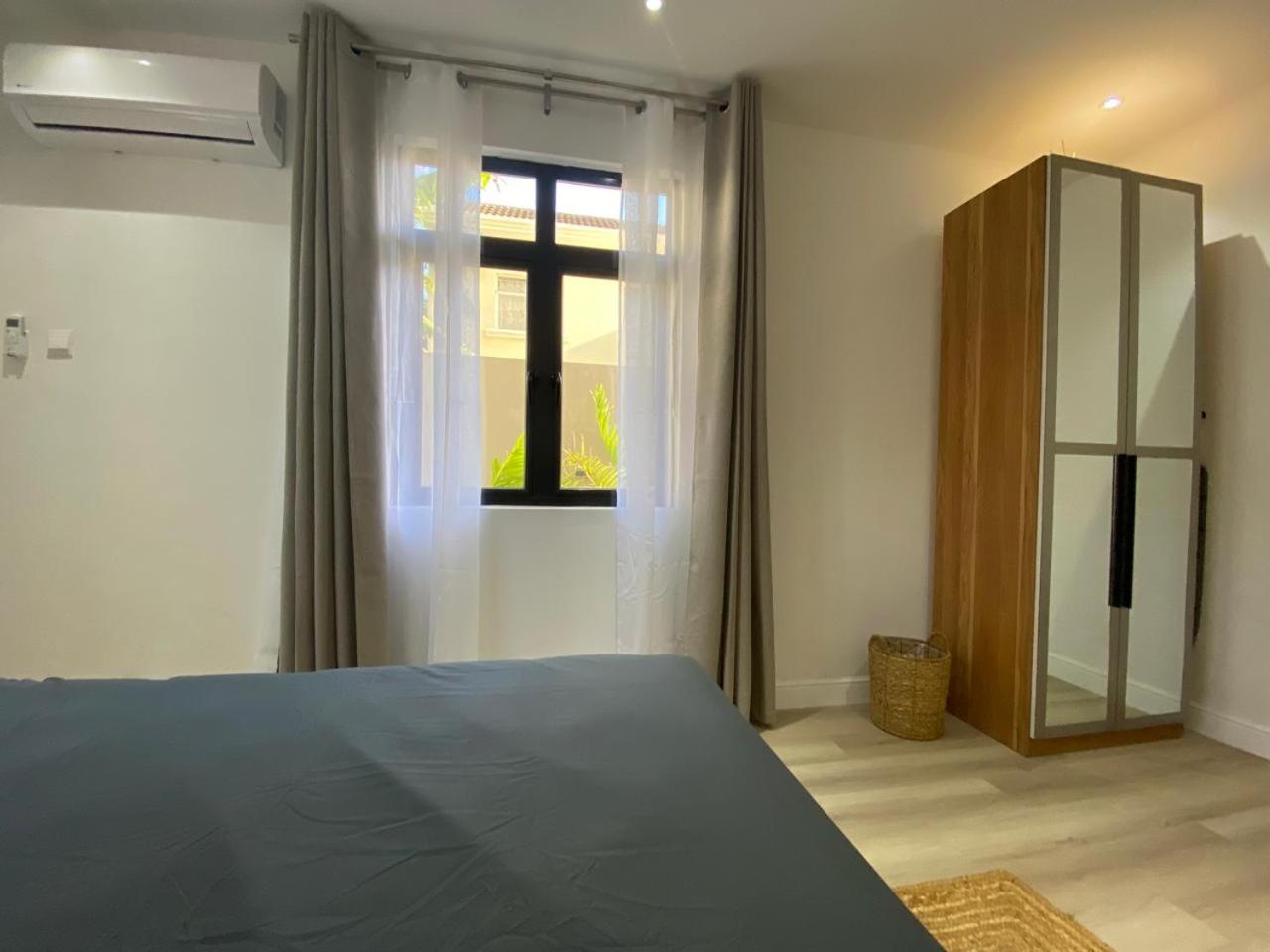 Luxury Retreat at Aqua Breeze Apartment, Flic en Flac view 2