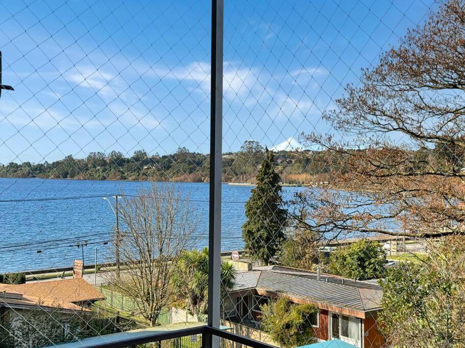 Costanera con vista al Lago y ubicación Ideal