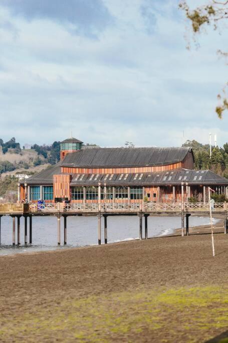 Costanera con vista al Lago y ubicación Ideal