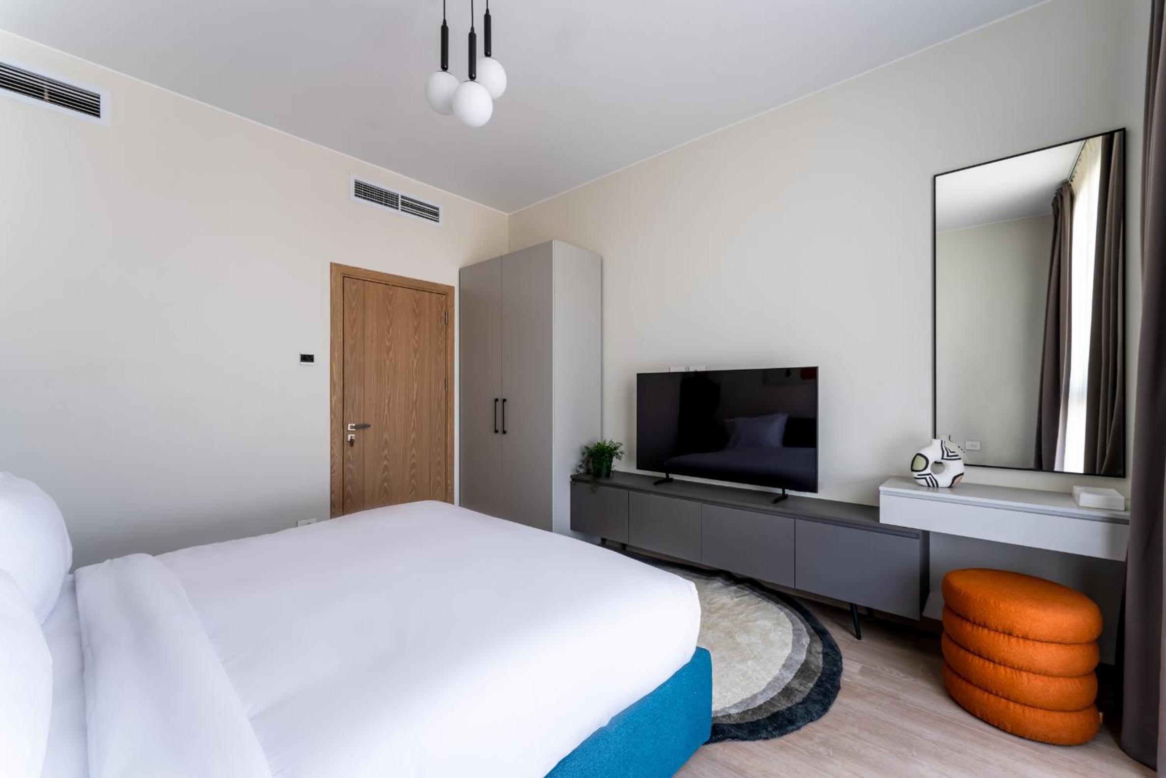 Brassbell l Sheikh Zayed l Aeon Towers