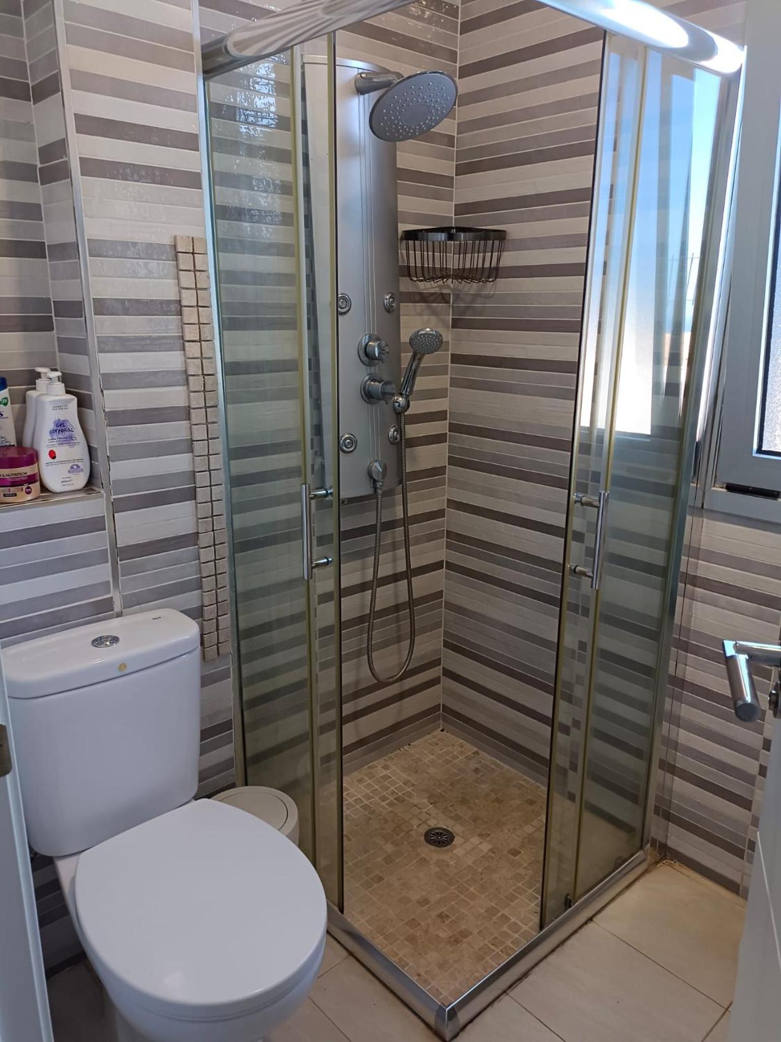 LUXURY VILLA SEA VIEWS HEATED POOL private jacuzzi wifi bbq parking tennis court