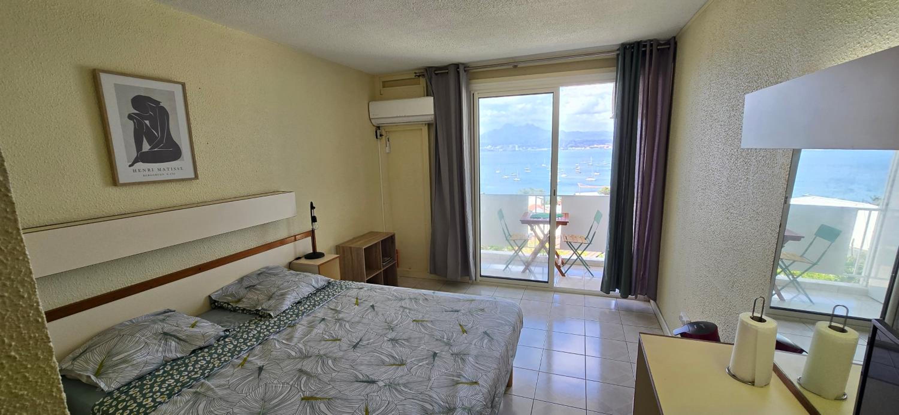 Studio cosy vue mer et équipé