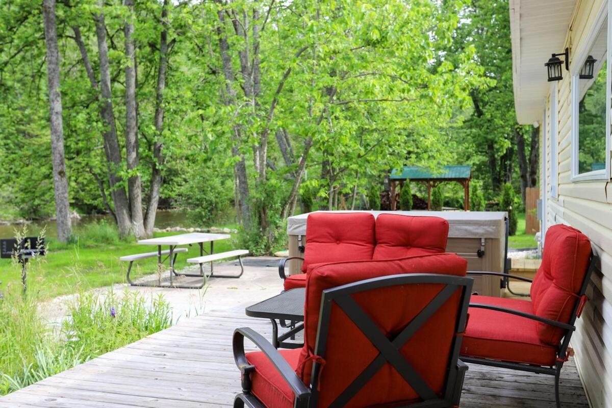 River's Edge Hot tub dock trout fishing view 4