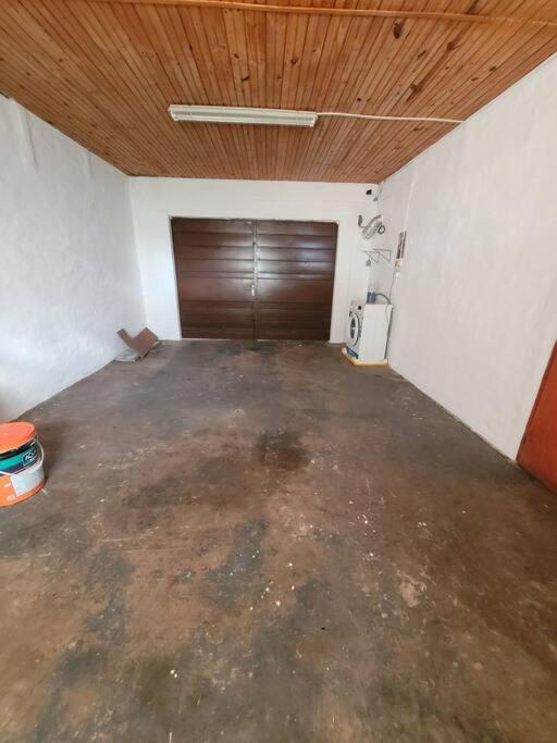 Casa amplia con garaje view 3