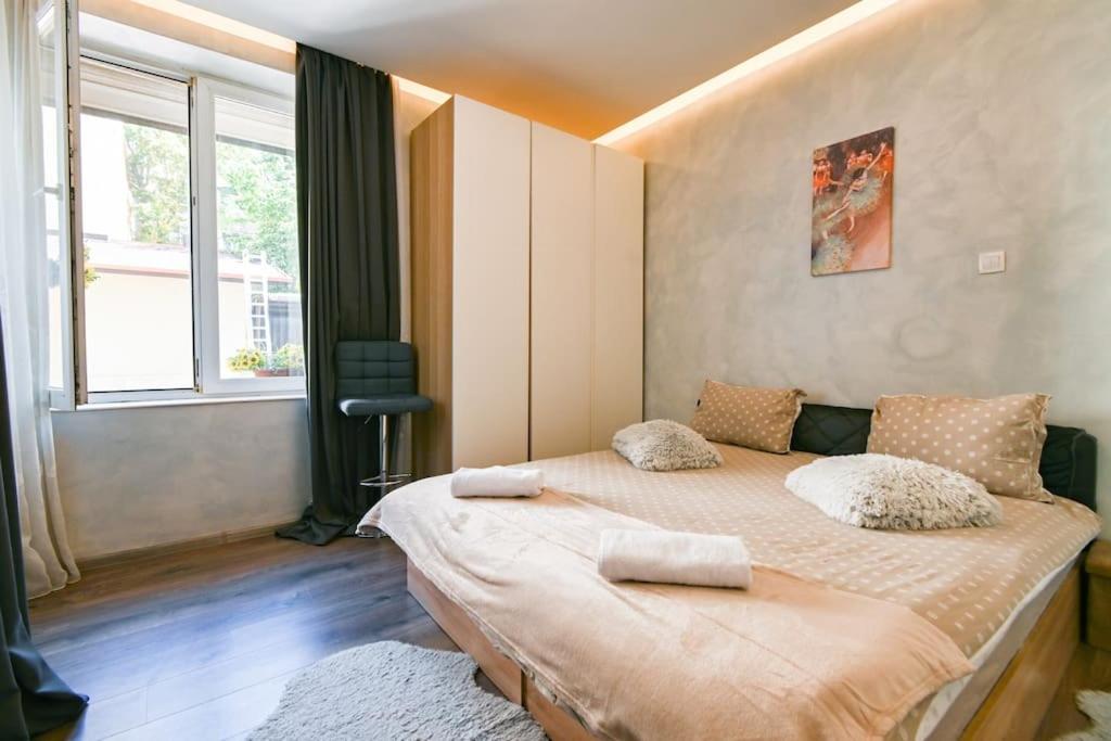 Velar 1BDR Apartment