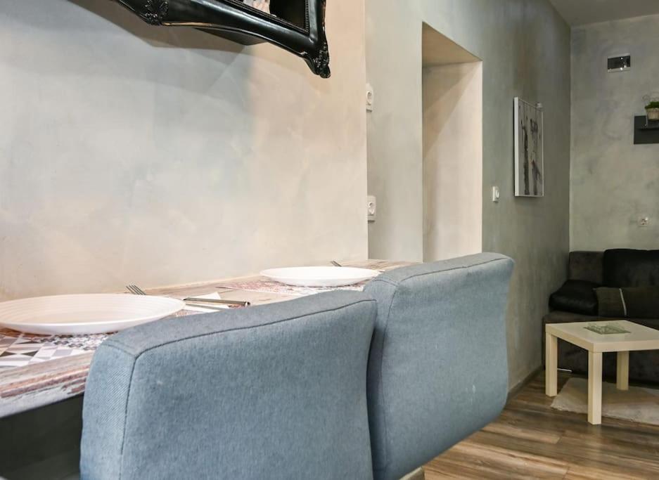 Velar 1BDR Apartment