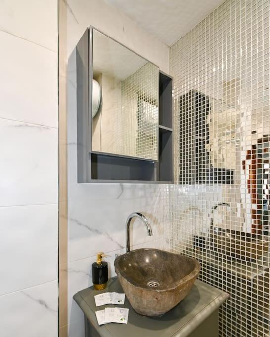 Velar 1BDR Apartment