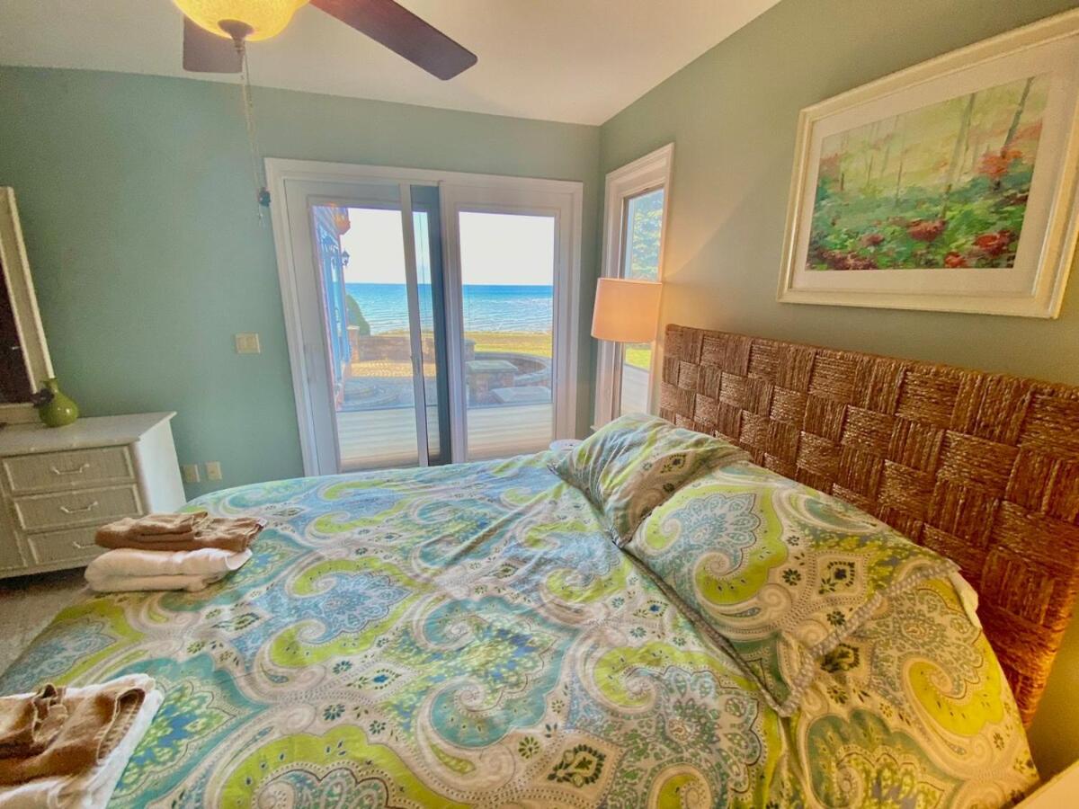 Private Beach Pool Table HUGE views gas grill