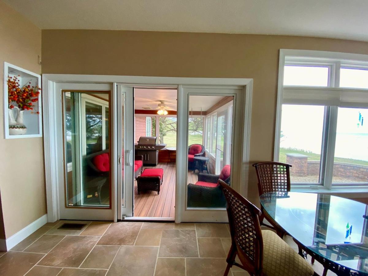 Private Beach Pool Table HUGE views gas grill